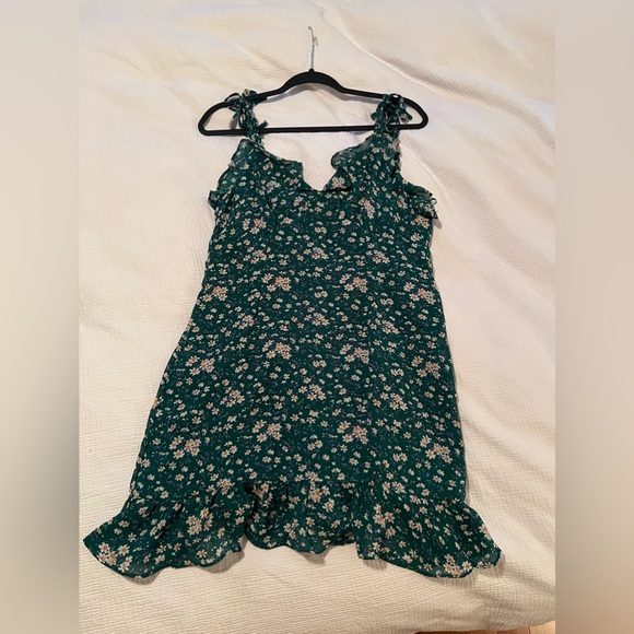 Green Floral Mini Dress - Picture 6 of 6
